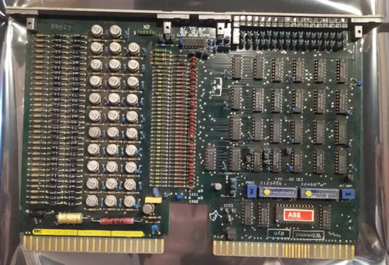 ABB 07YS03 GJR2263800R3 Output Module Socket Board Em estoque