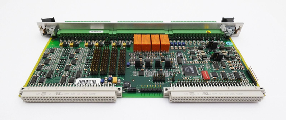 IOC4T 200-560-000-016 Cartão de E/S atua como interface de sinalização Proteção de máquinas e monitoramento de condições básicas
