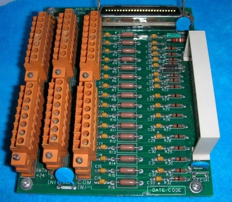MC-TAIH02 Honeywell High Level Analog Input Module (Módulo de entrada analógico de alto nível)
