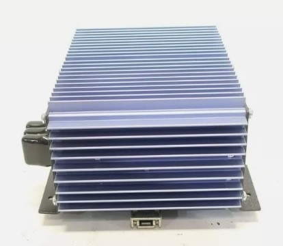 Foxboro P0922YU As fontes de alimentação da série 200 fornecem 24 V de corrente contínua para as placas base da série 200