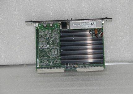 GE IC698CPE030 PACSystems RX7i Controlador Unidade Central de Processamento para Sistemas PLC