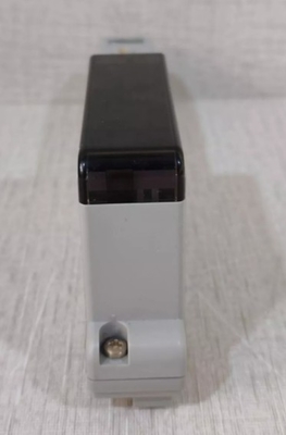 ADM52C YOKOGAWA Modulo de saída de contato Transistor de contato 16 pontos de sinal Modulo isolado de alta qualidade
