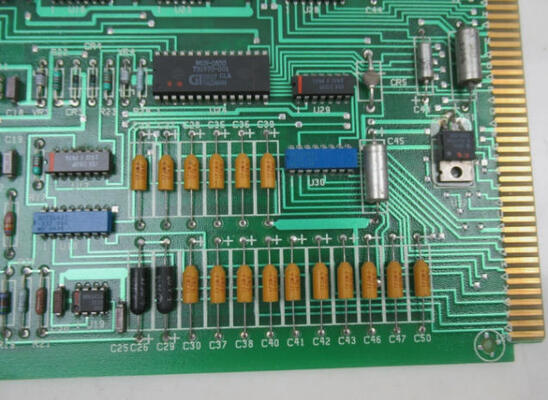 Honeywell 30731823-001 A/D Mux Placa de circuito PLC 24Vdc 110mA Novo módulo de controle de condição