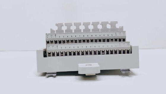 TU844 3BSE021445R1 ABB Unidade de terminação do módulo de entrada/saída para slot do bastão de derivação