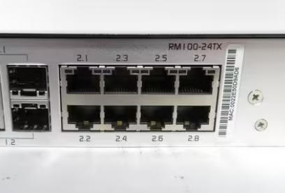 RM100-24TX KJ1611X1-FD1 12P4473X012 EMERSON Comutador Ethernet montável em rack