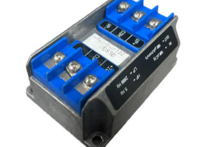 Condicionador de sinal de carga piezoelétrica IPC704 244-704-000-042 A1-B03-C100-D100-E5-F2000-G0-H0-I0 para medição de velocidade de vibração do mancal