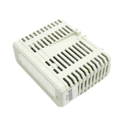 Peças sobresselentes 3BSE008510R2 do PLC da C.A. da C.C. do CH 24V do relé 16 da saída de DO810-EA ABB Digitas