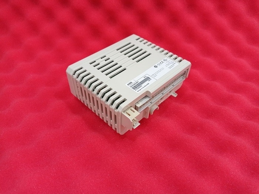 Peças sobresselentes 3BSE008508R1 do PLC do módulo entrado 24V 16 CH de DI810 ABB S800 Digitas