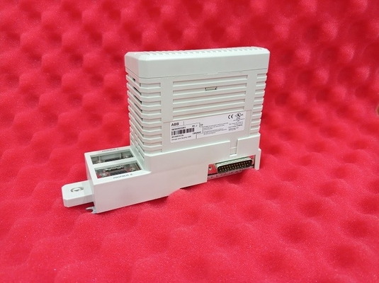 DCS 3BSE030220R1 do I/O da relação do PLC AC800M Hardware PROFIBUS-DP/V1 de CI854AK01 ABB