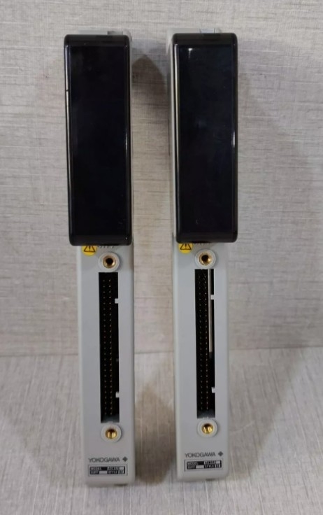 ADM52C YOKOGAWA Modulo de saída de contato Transistor de contato 16 pontos de sinal Modulo isolado de alta qualidade