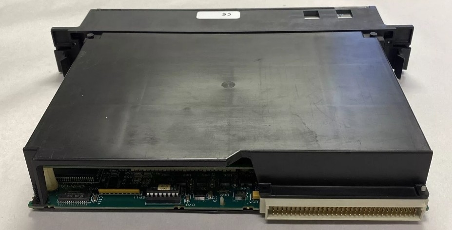 IC697CPM915 GE 32 MHz 32 bits Floating Point Central Processor Unit 1 Mbyte Memória