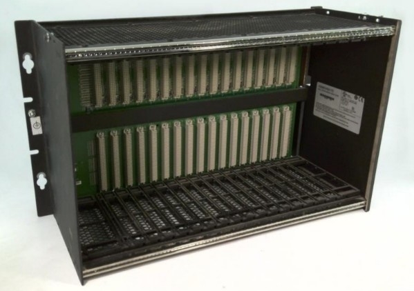 IC698CHS117 GE Rack 17-slot Front Rear Mount I/O VEM CPU Modules Suporte Opcional do conjunto de ventilador de resfriamento