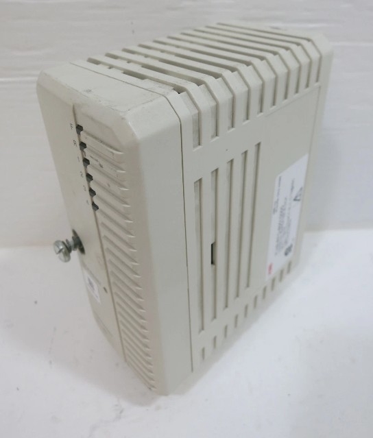 RFO800 P-HB-RFO-80010000 ABB Interface de módulo PLC para sistemas de automação industrial